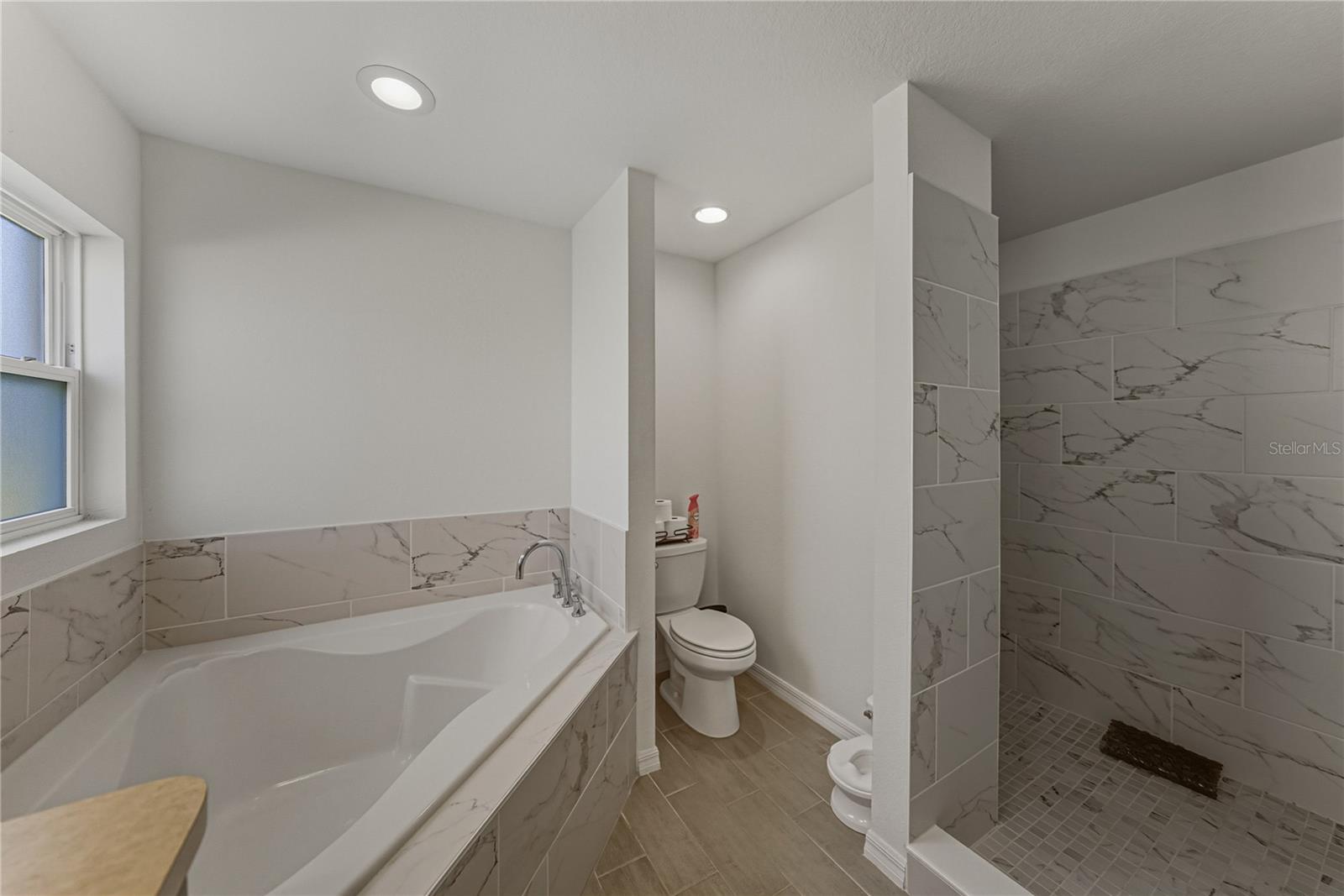 SUN N LAKE - Residential