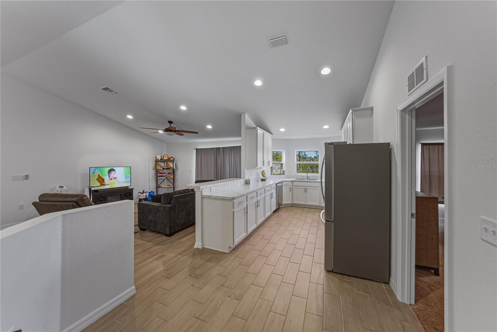 SUN N LAKE - Residential