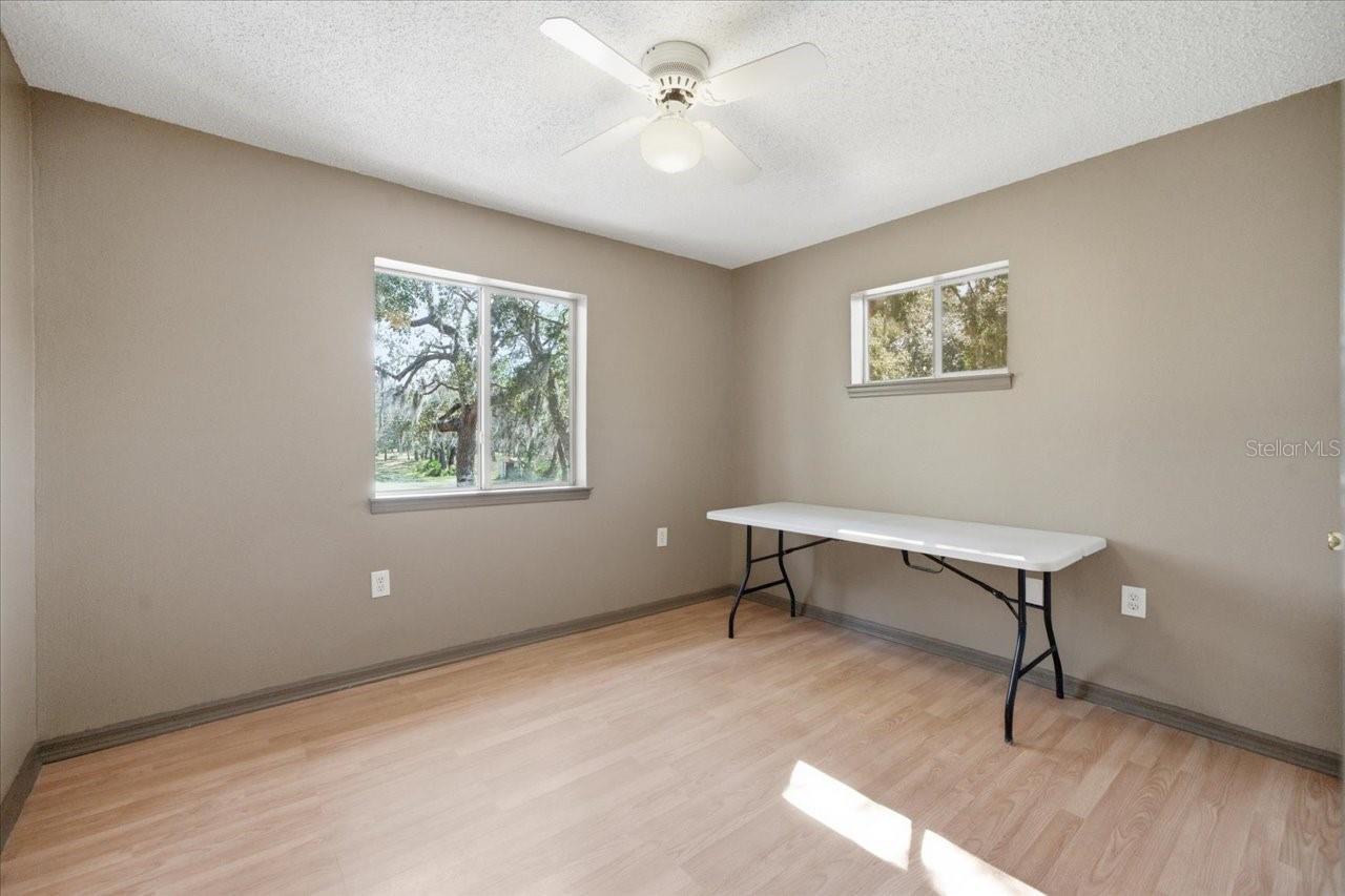 GOLDEN ACRES - Residential