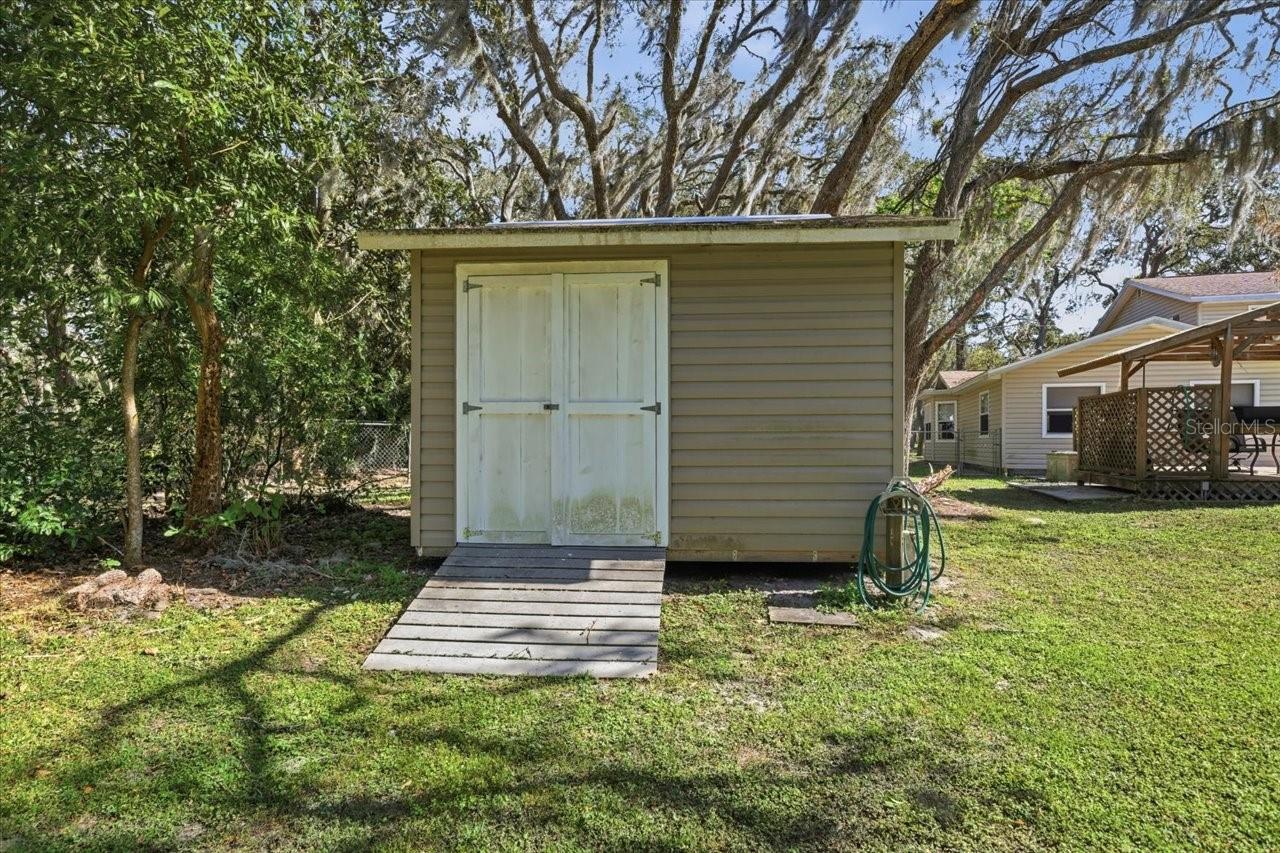 GOLDEN ACRES - Residential