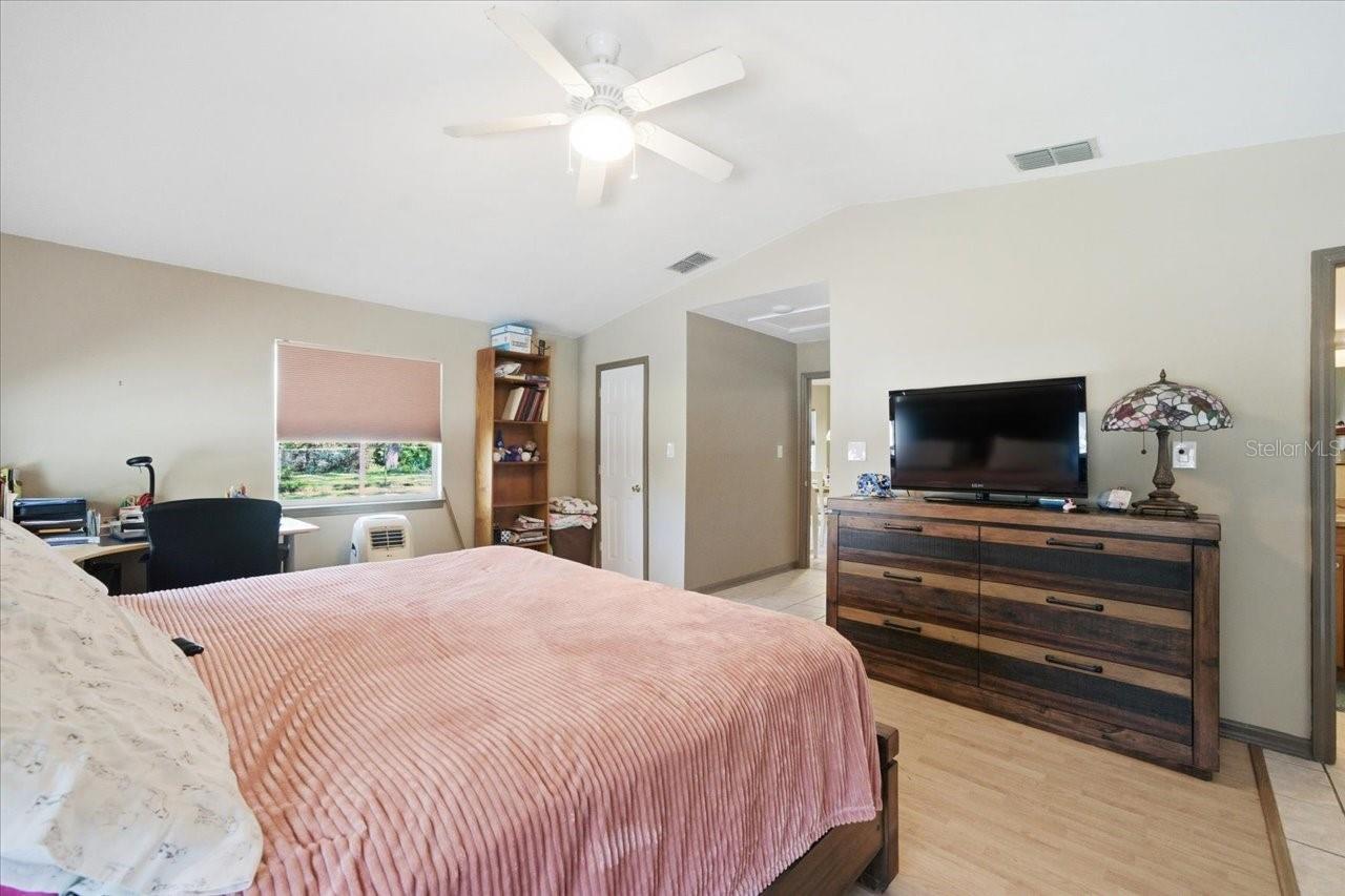 GOLDEN ACRES - Residential