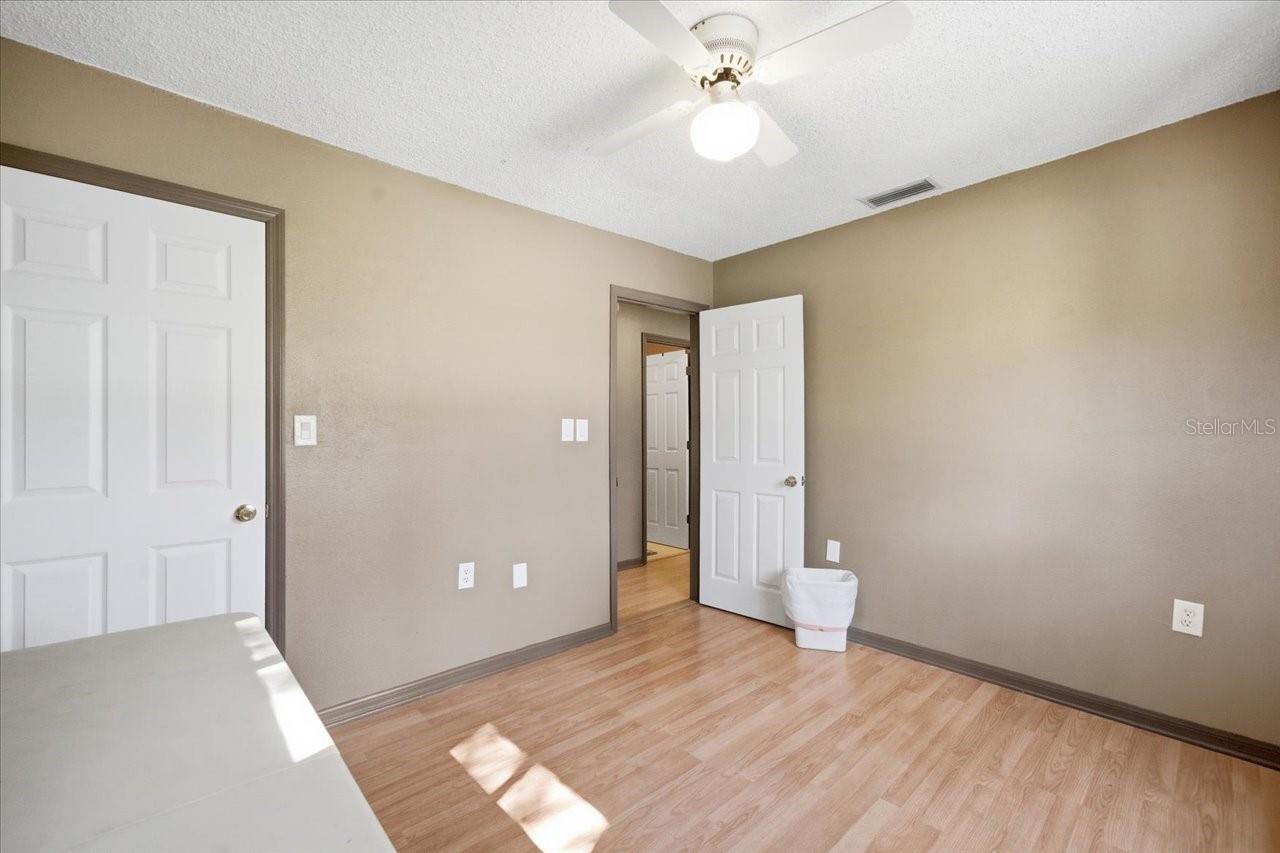 GOLDEN ACRES - Residential