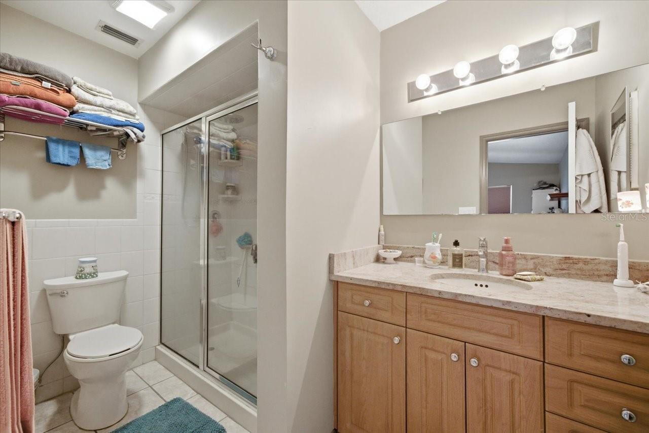 GOLDEN ACRES - Residential