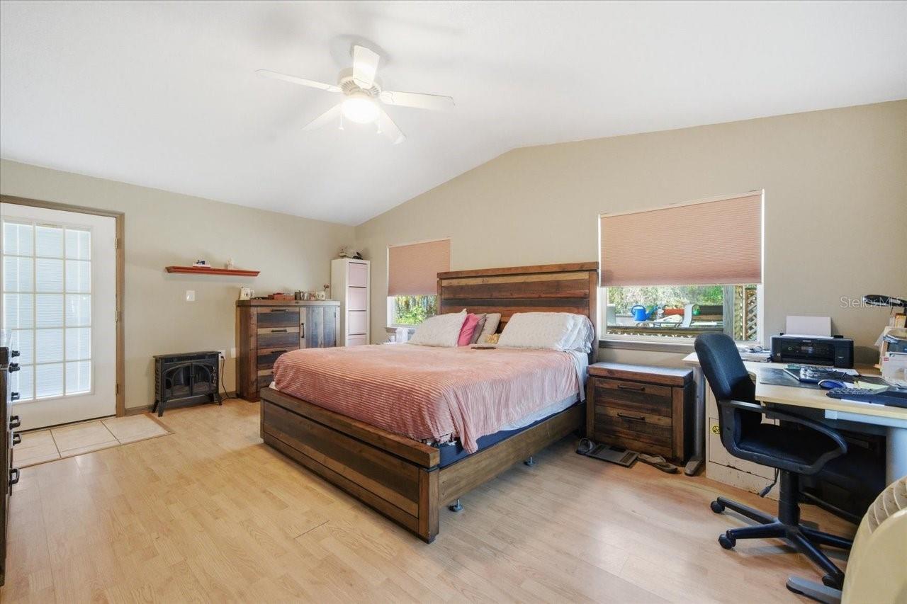 GOLDEN ACRES - Residential