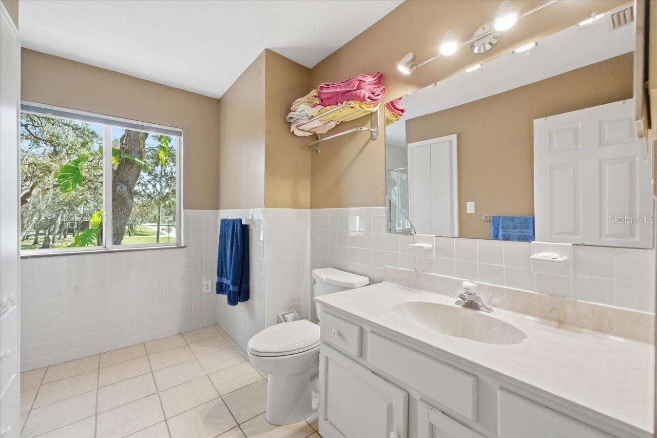 GOLDEN ACRES - Residential