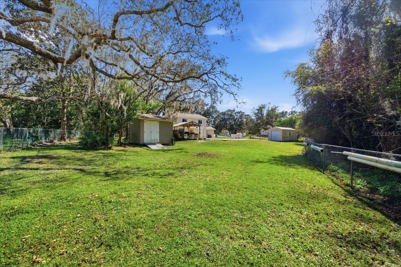 GOLDEN ACRES - Residential