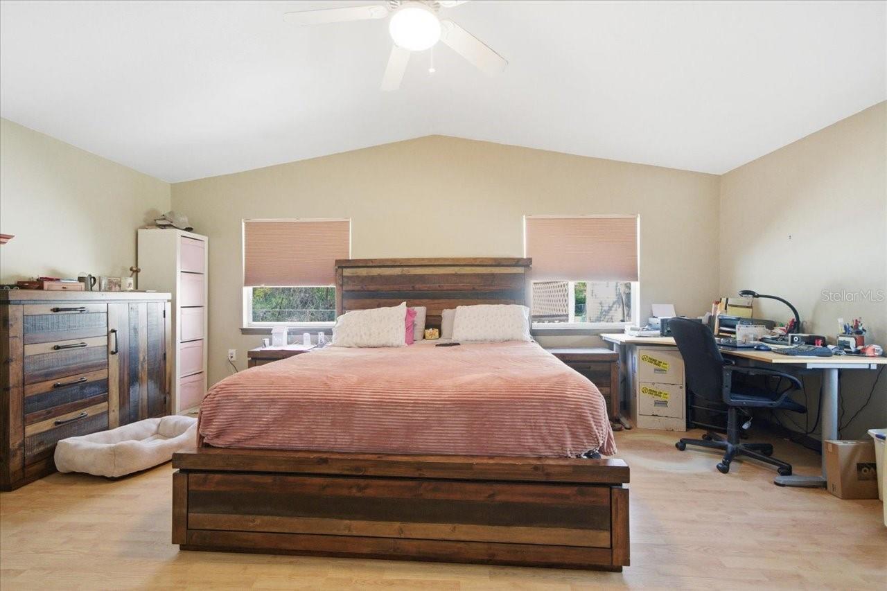 GOLDEN ACRES - Residential