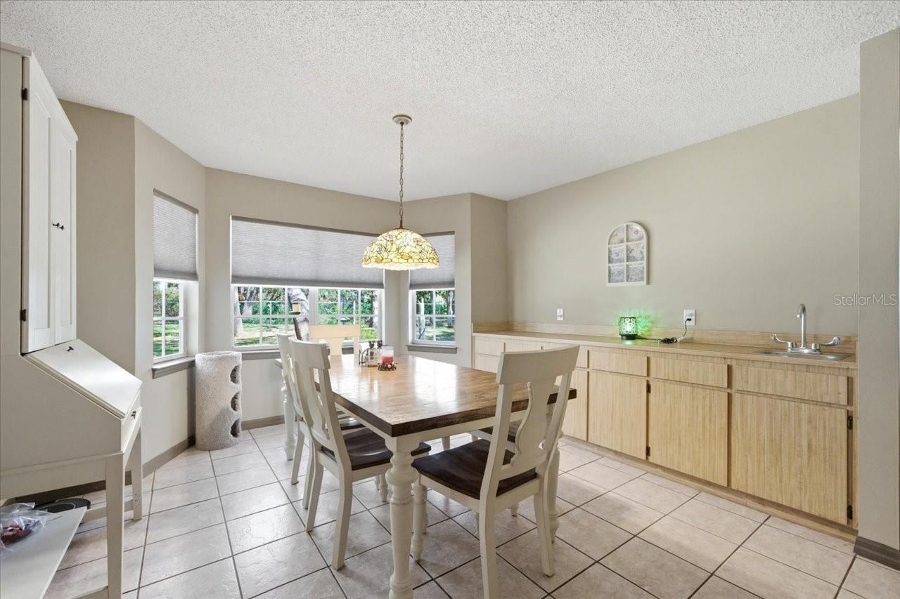 GOLDEN ACRES - Residential