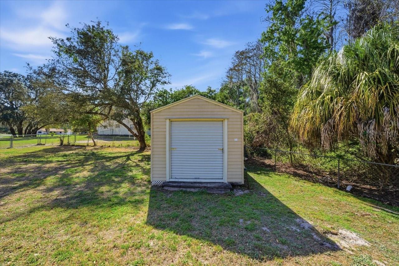 GOLDEN ACRES - Residential