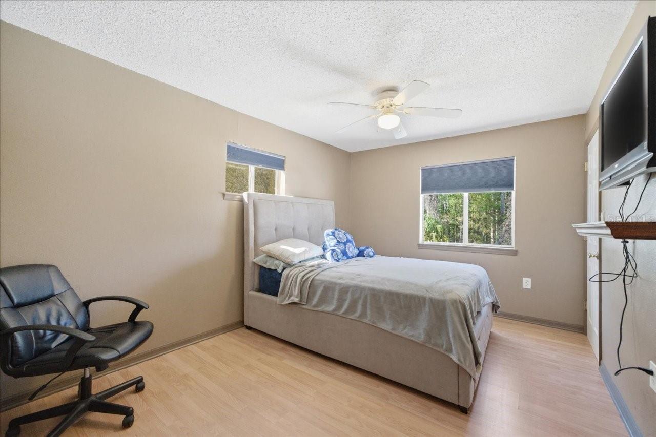 GOLDEN ACRES - Residential