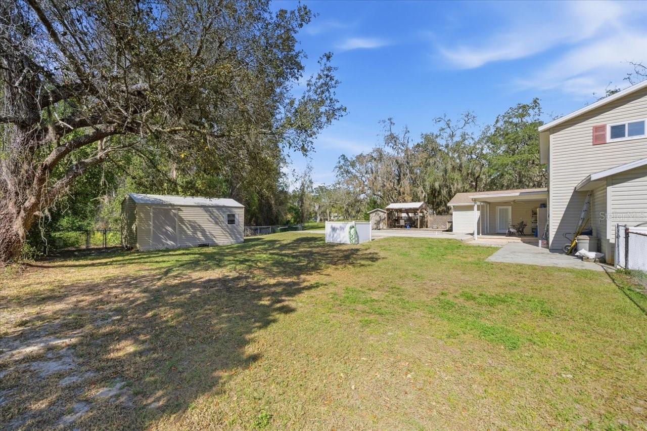 GOLDEN ACRES - Residential