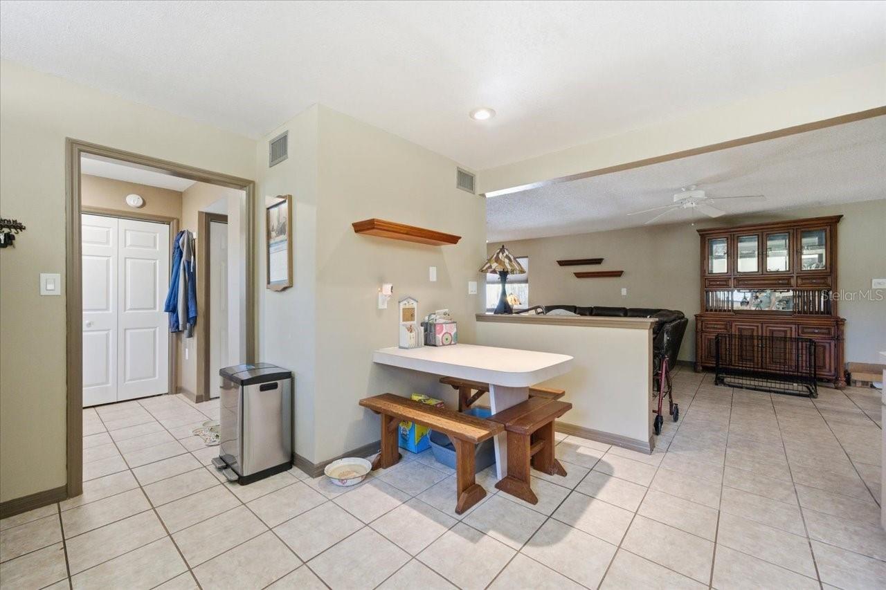 GOLDEN ACRES - Residential