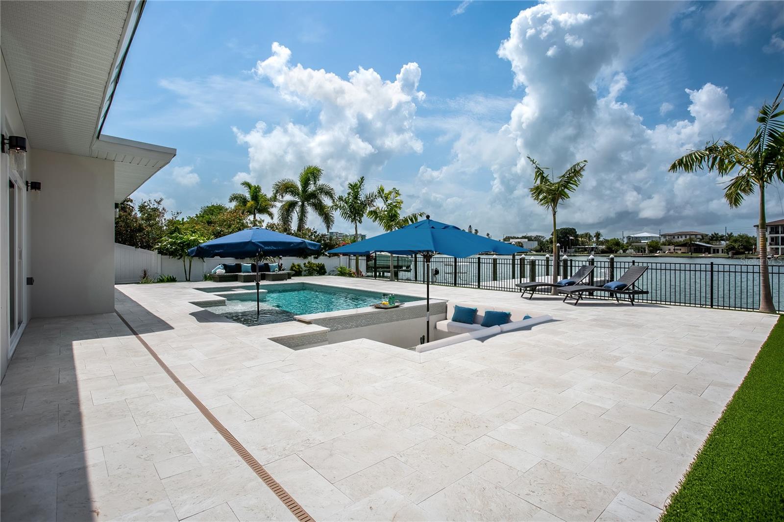 PARADISE ISLAND 1ST ADD - Residential