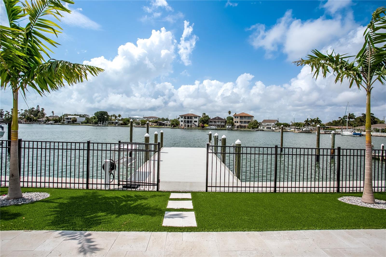 PARADISE ISLAND 1ST ADD - Residential