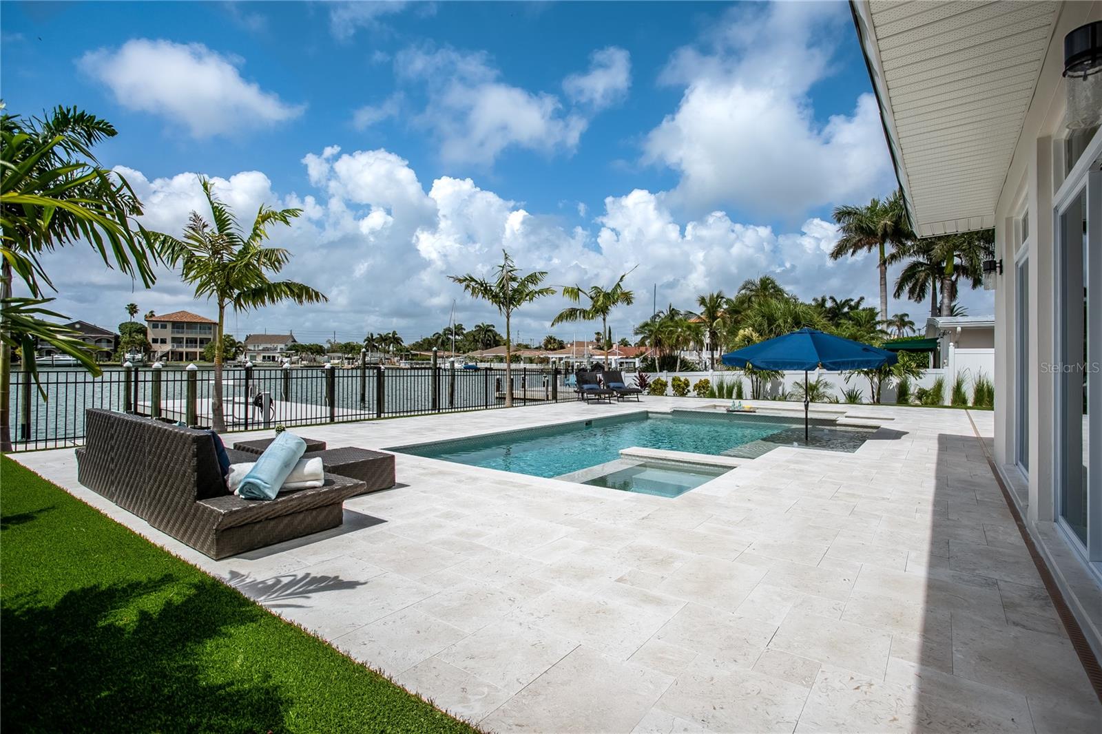 PARADISE ISLAND 1ST ADD - Residential