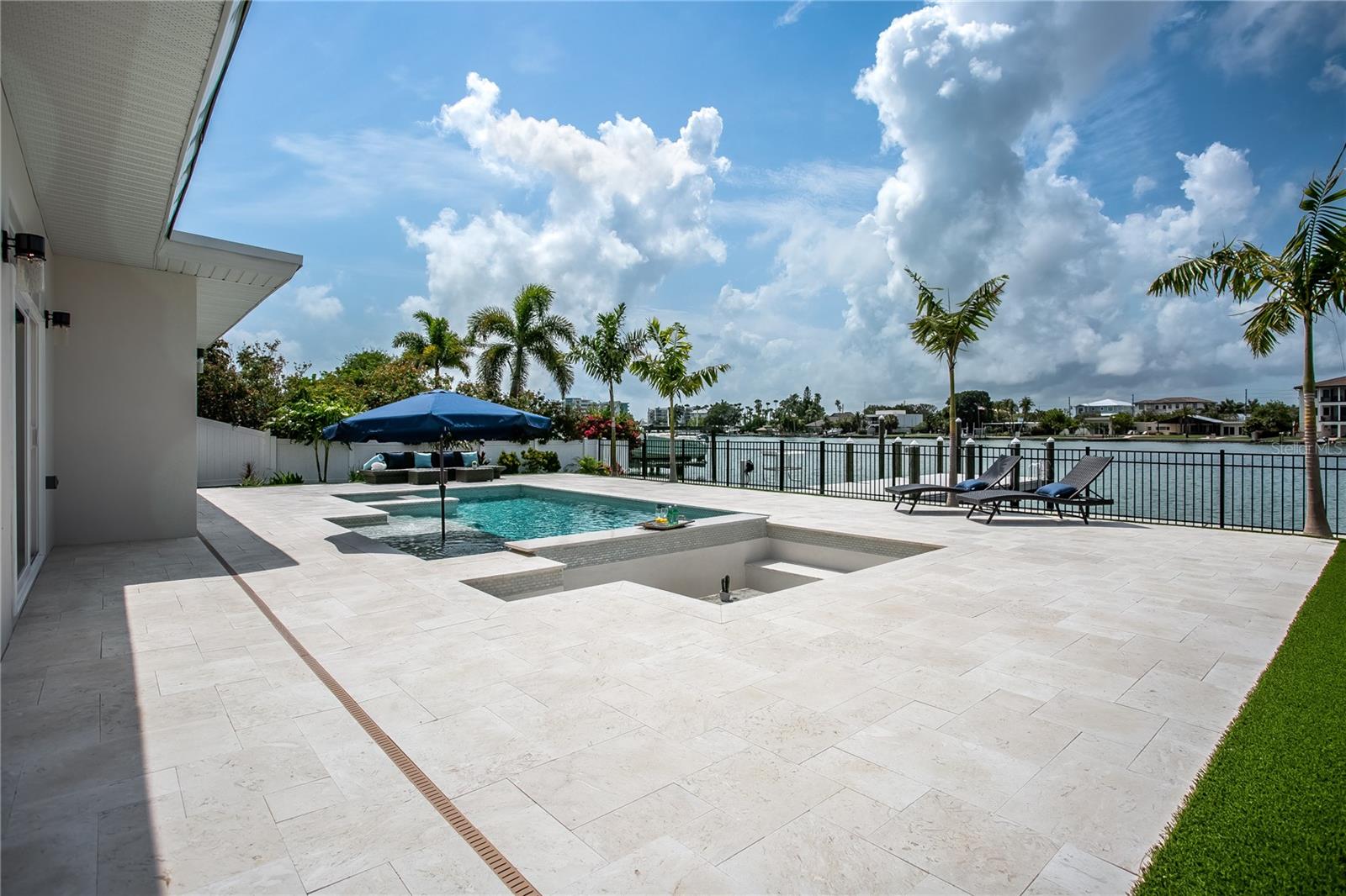 PARADISE ISLAND 1ST ADD - Residential