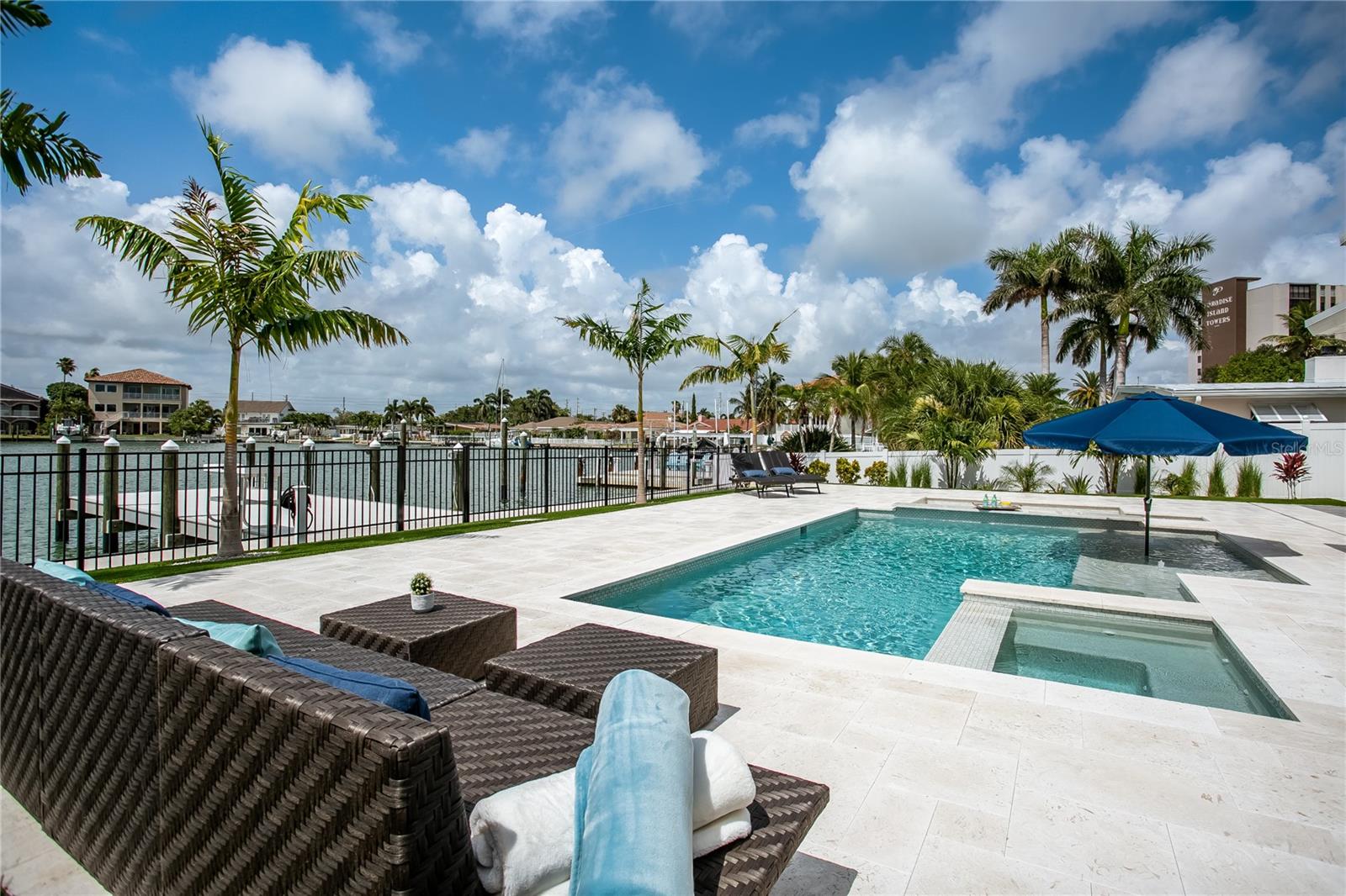 PARADISE ISLAND 1ST ADD - Residential