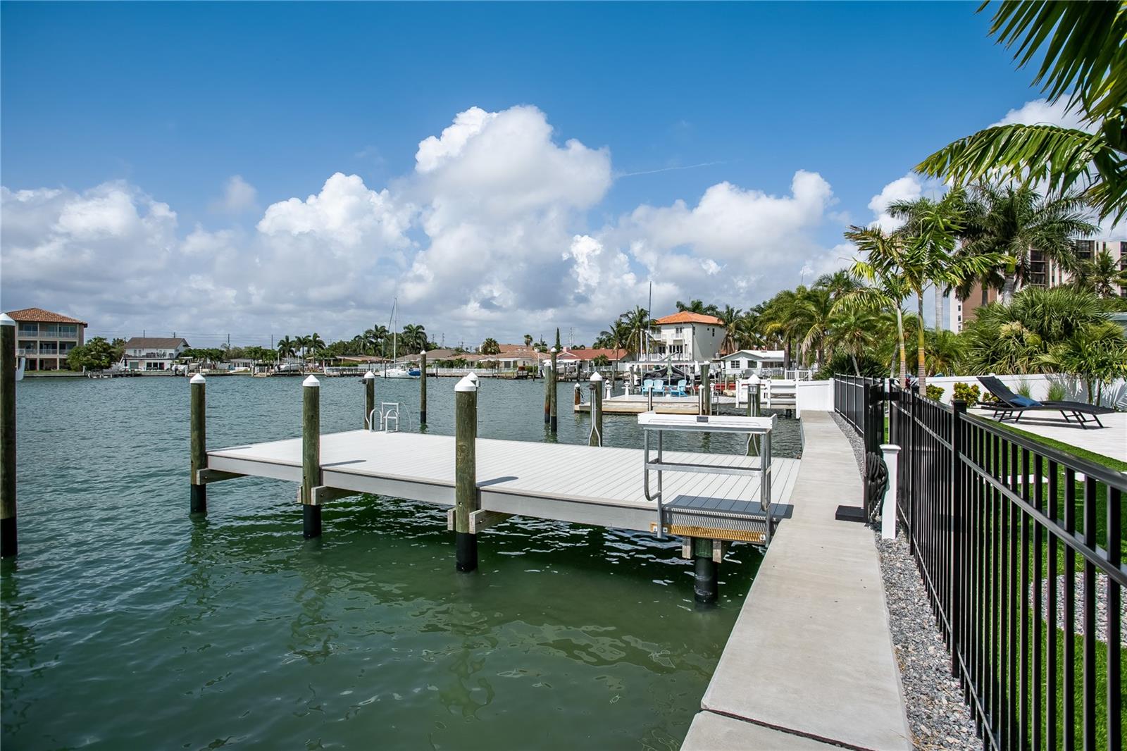 PARADISE ISLAND 1ST ADD - Residential