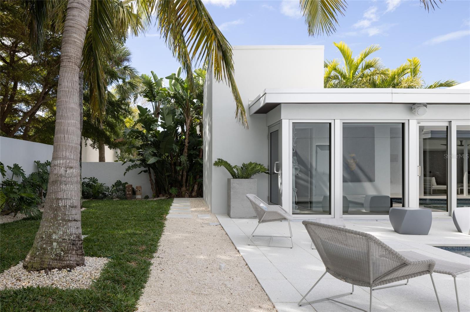 LIDO SHORES - Residential