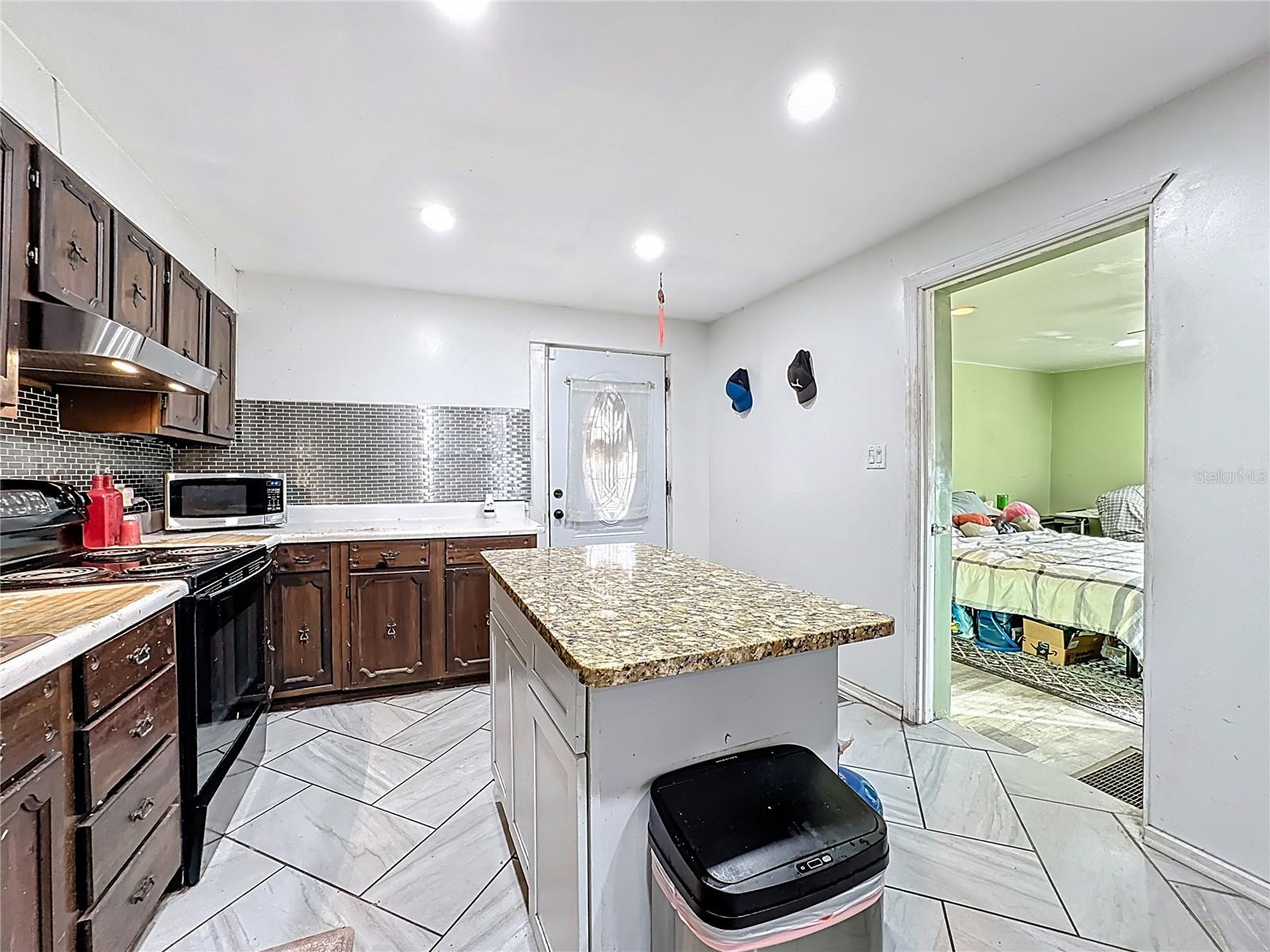 ACREAGE - Residential