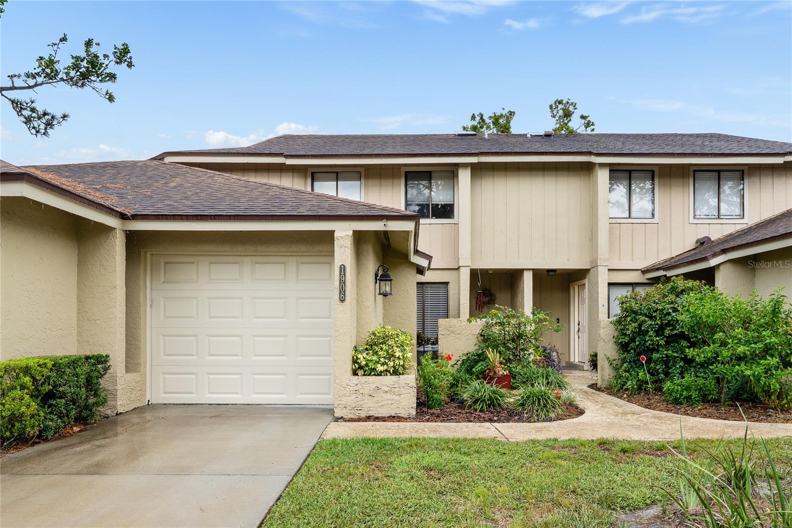 1906 SAINT ANDREWS PLACE