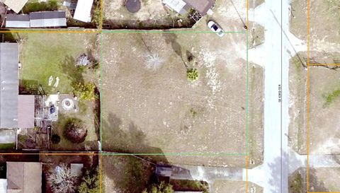Photo of 14052 SE 63rd Terrace, Summerfield, FL 34491 (MLS # G5112585)