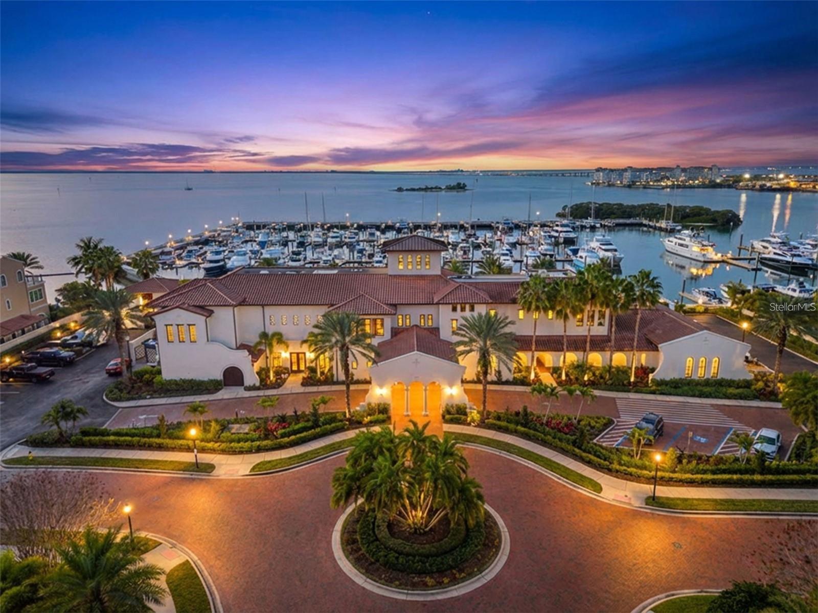 WESTSHORE YACHT CLUB TWNHMS - Residential