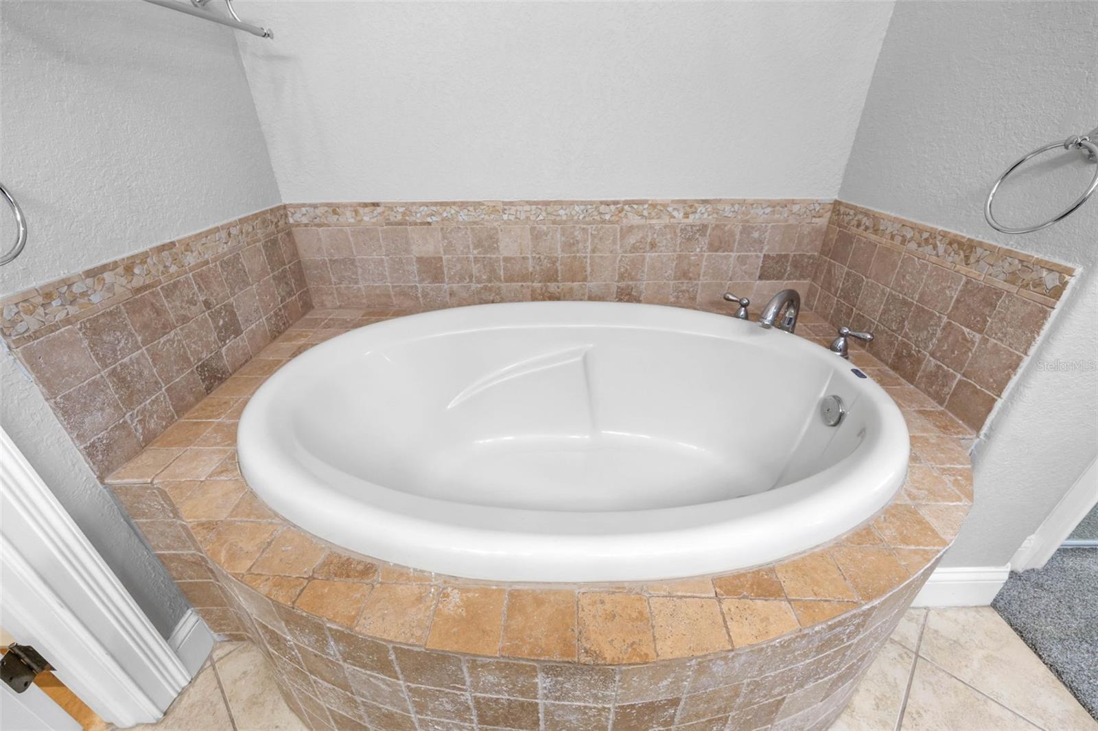 WESTSHORE YACHT CLUB TWNHMS - Residential