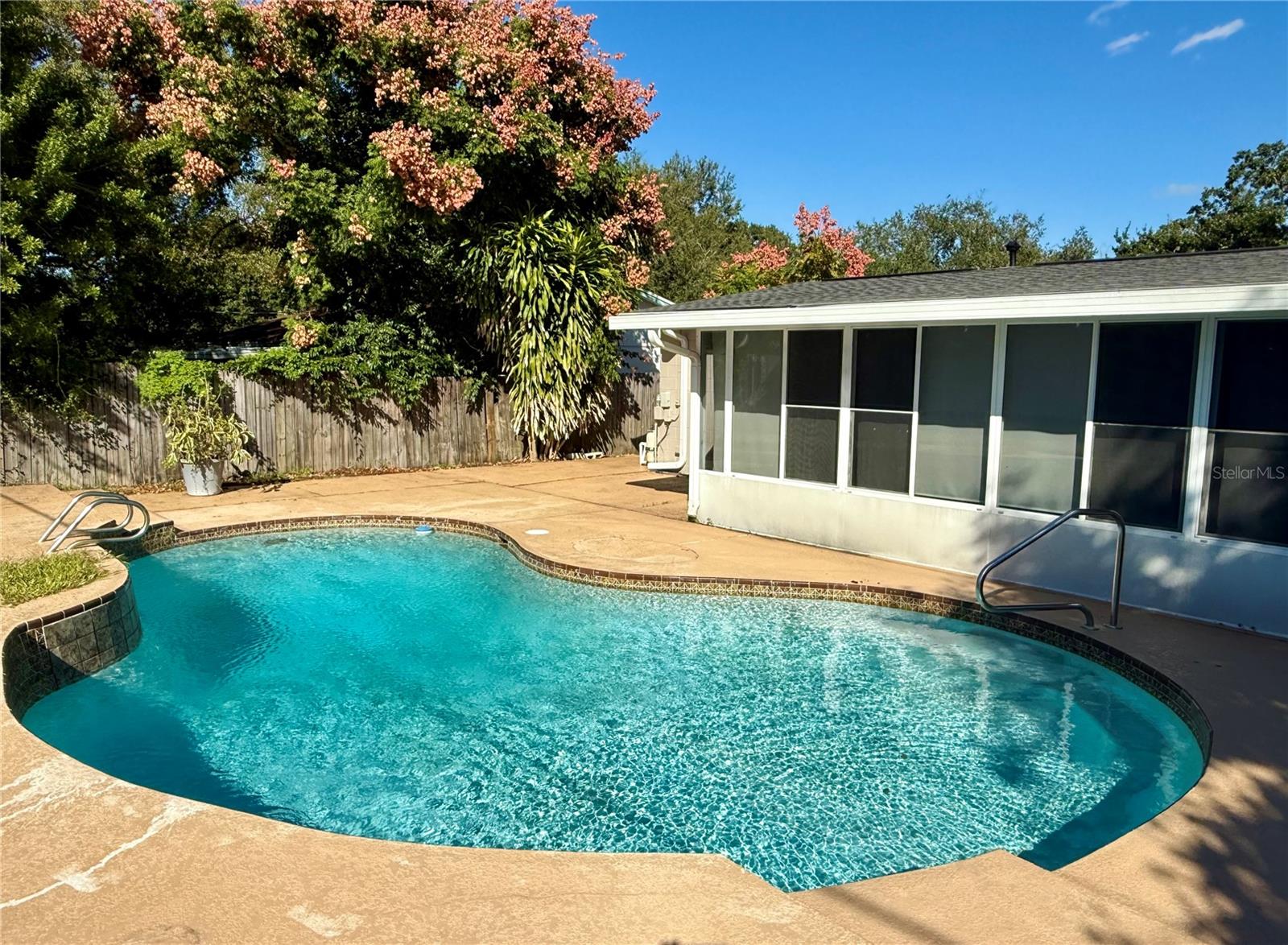 COLLEGE GREEN ESTATES - Residential