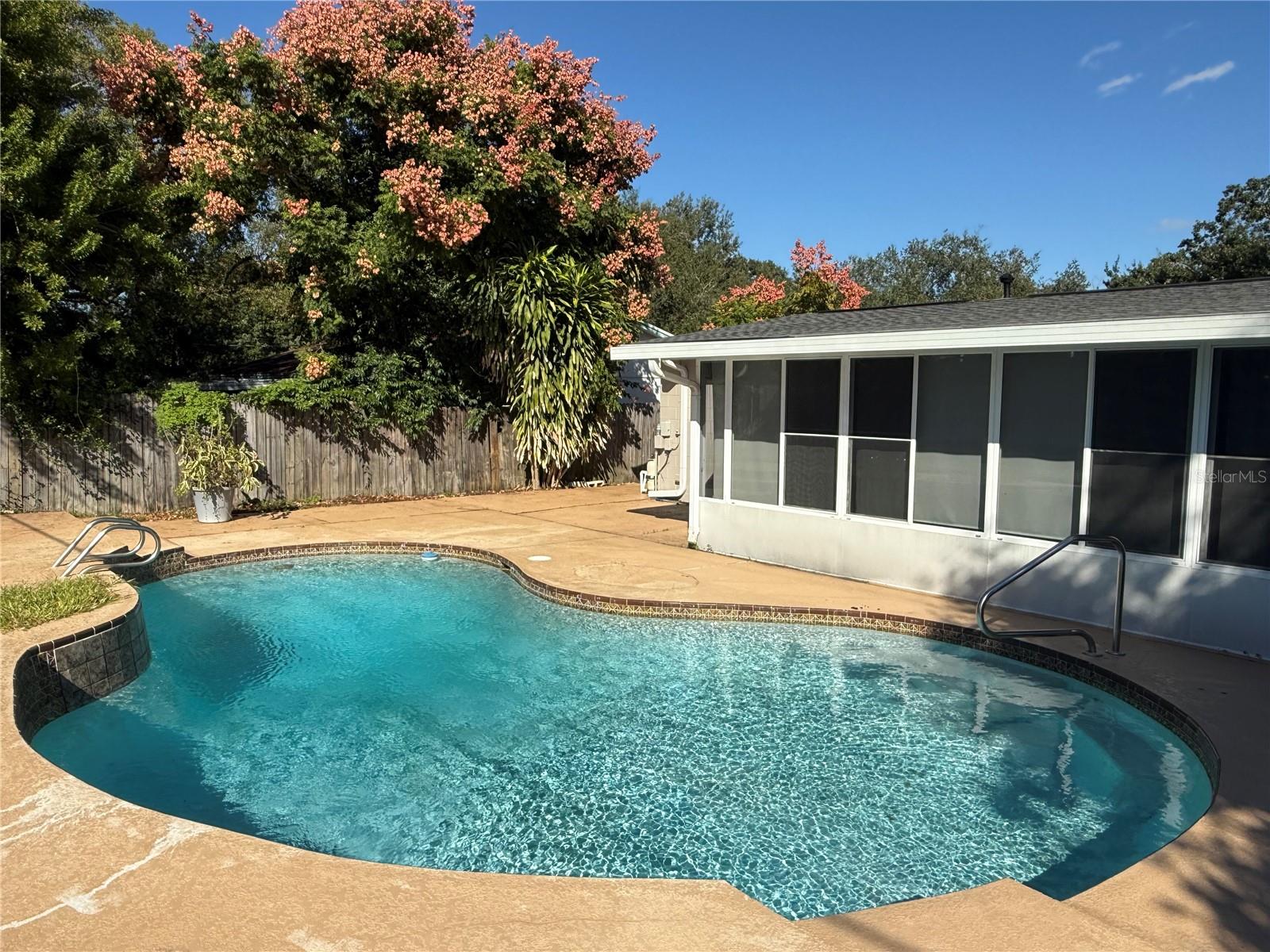 COLLEGE GREEN ESTATES - Residential