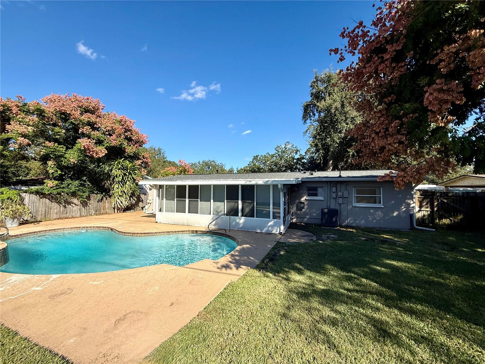 COLLEGE GREEN ESTATES - Residential