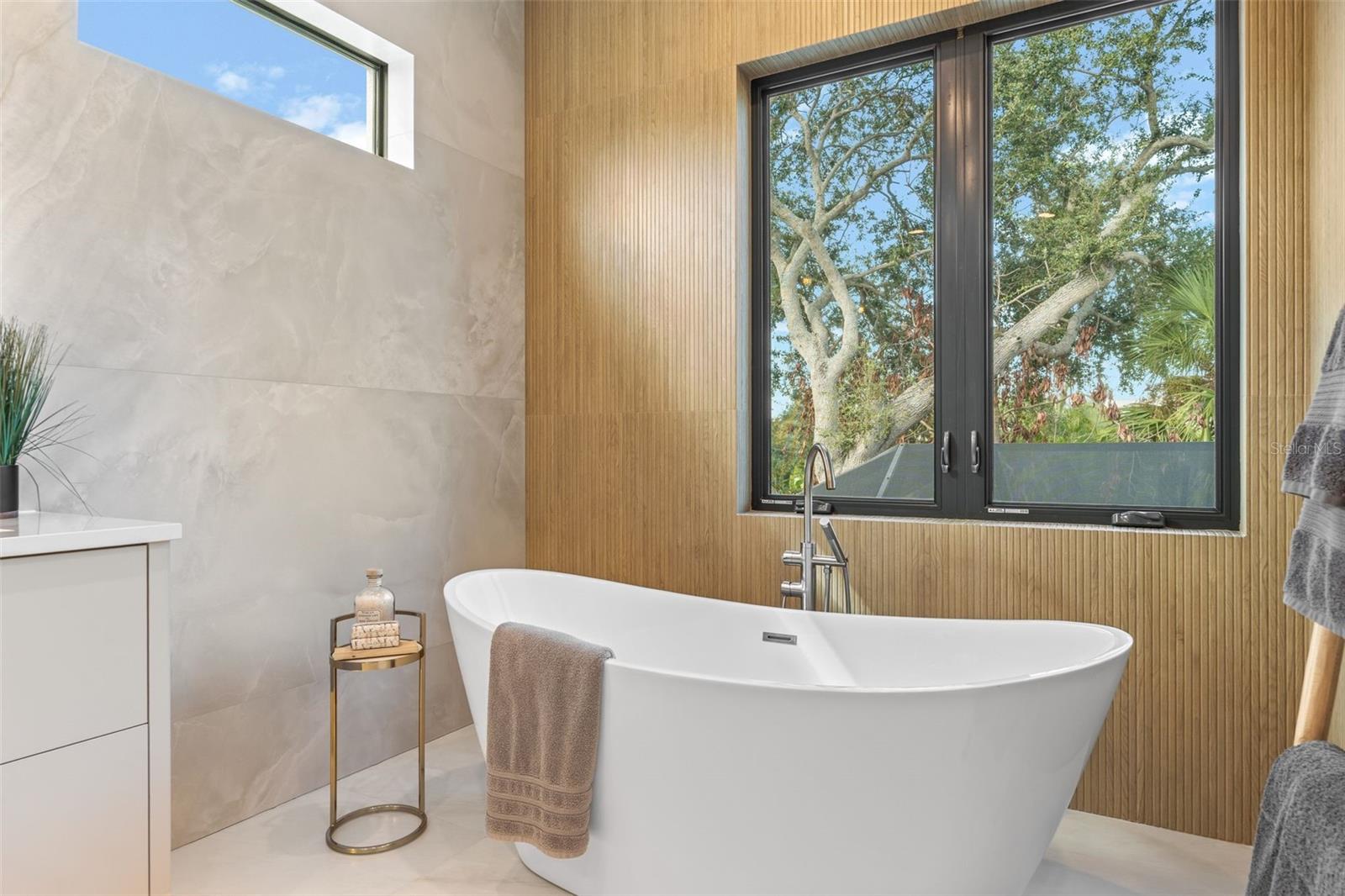 BAYVIEW - Residential