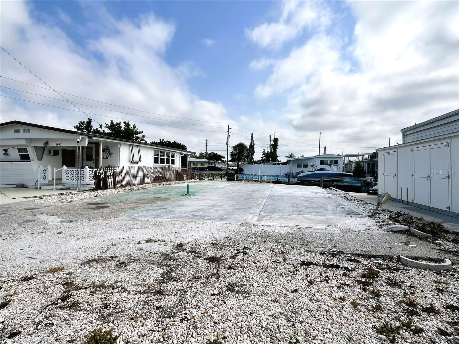 TRAILER ESTATES FIRST ADD - Land