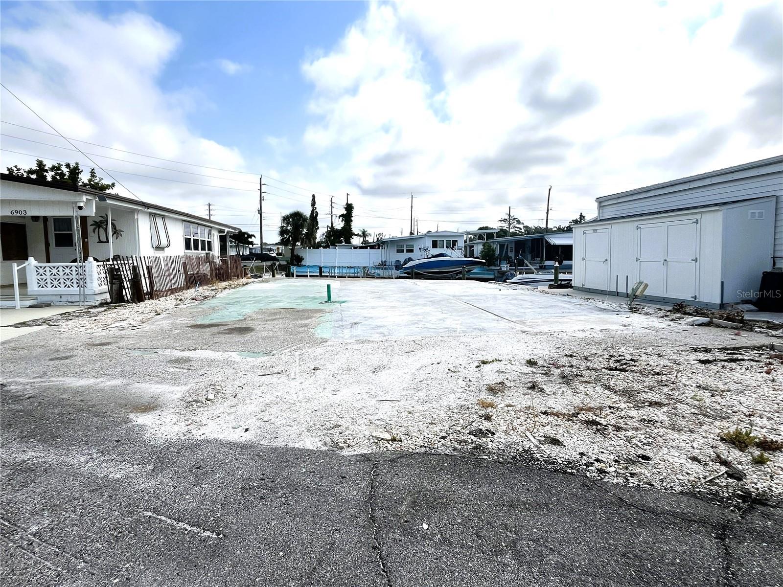 TRAILER ESTATES FIRST ADD - Land