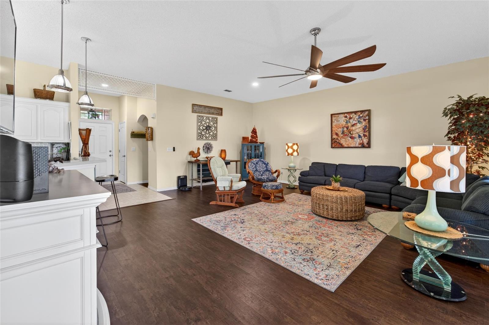 BROOKFIELD CONDO - Residential