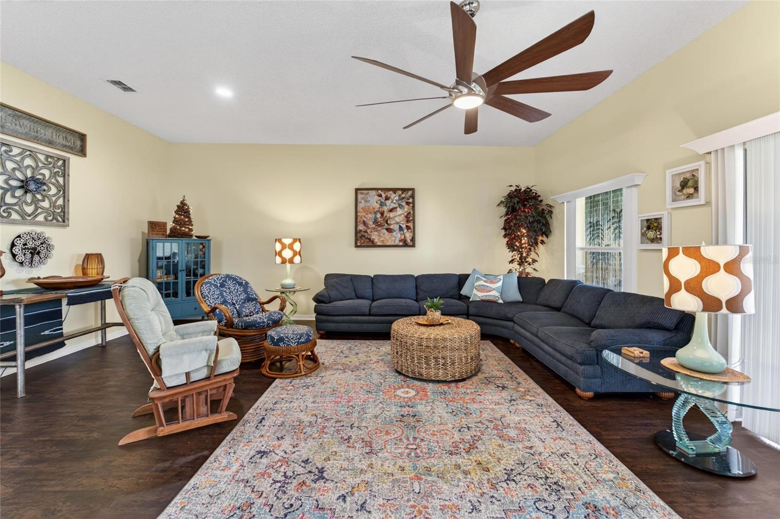 BROOKFIELD CONDO - Residential