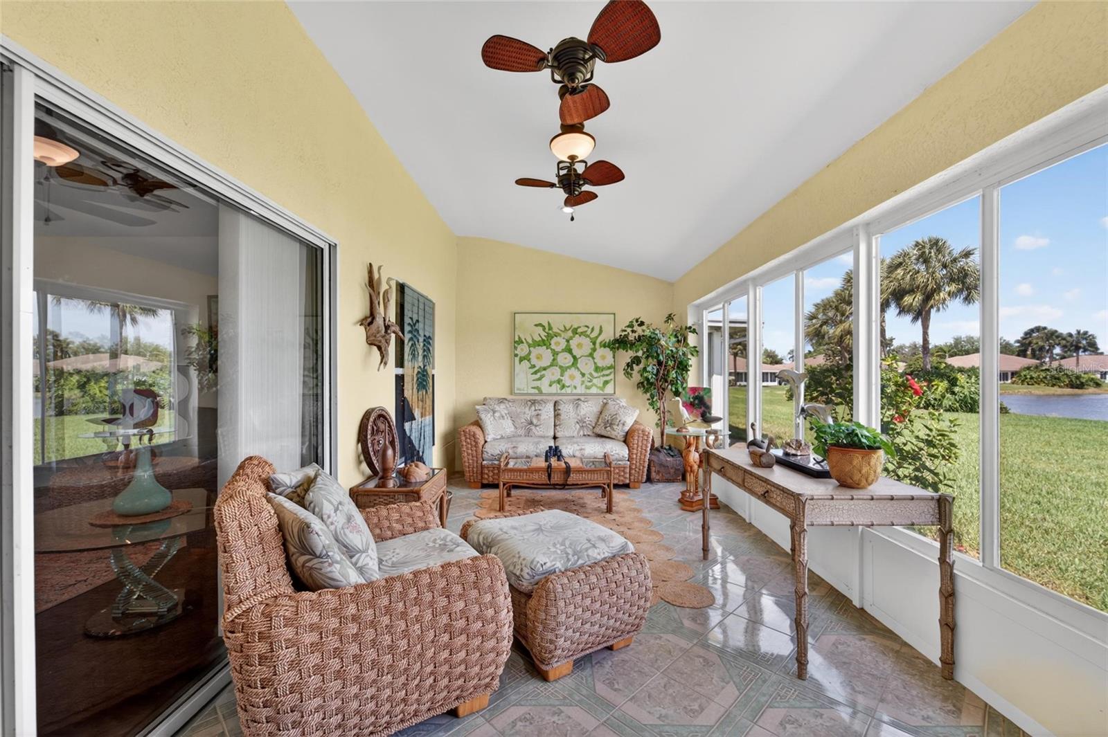 BROOKFIELD CONDO - Residential