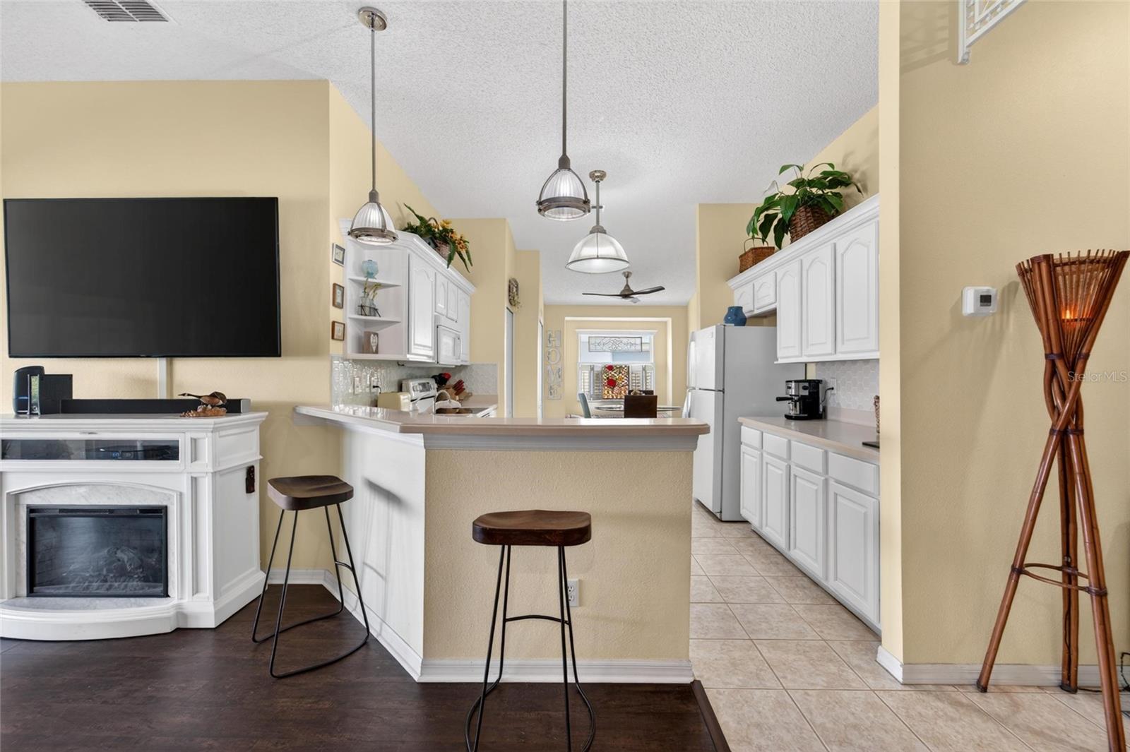 BROOKFIELD CONDO - Residential