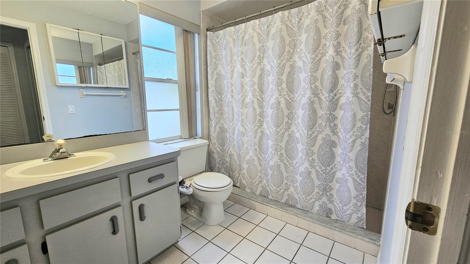 SPRING HILL - Residential Lease