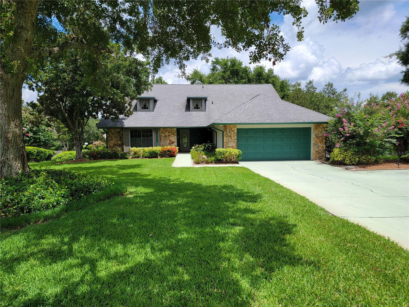 1842 PINNACLE DRIVE