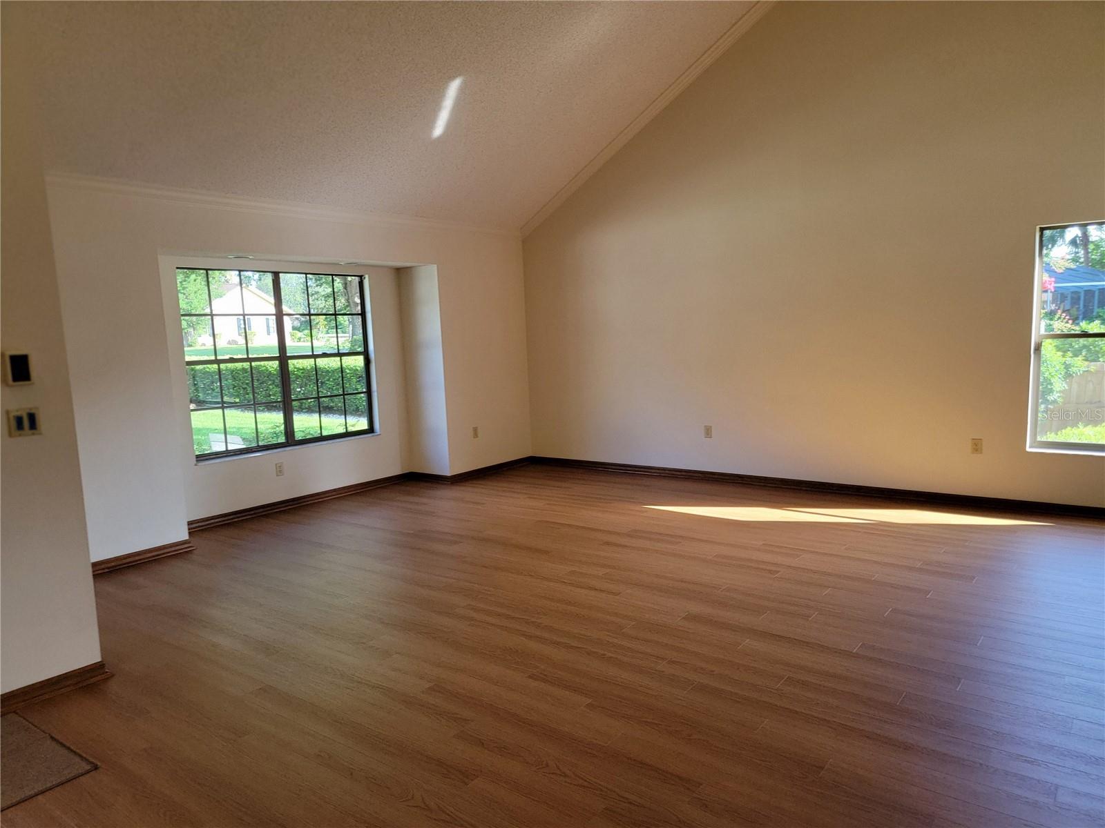 1842 PINNACLE DRIVE