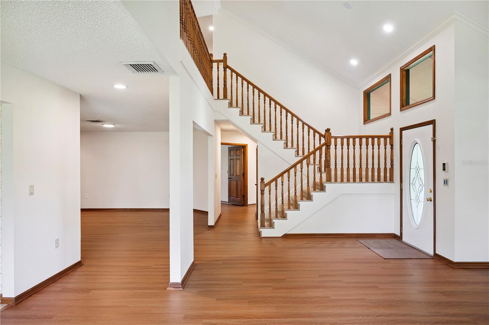 1842 PINNACLE DRIVE