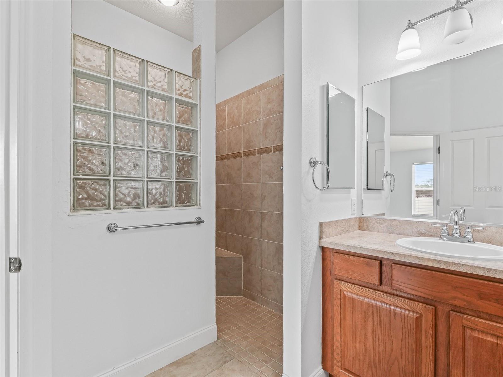 BISON VLY - Residential