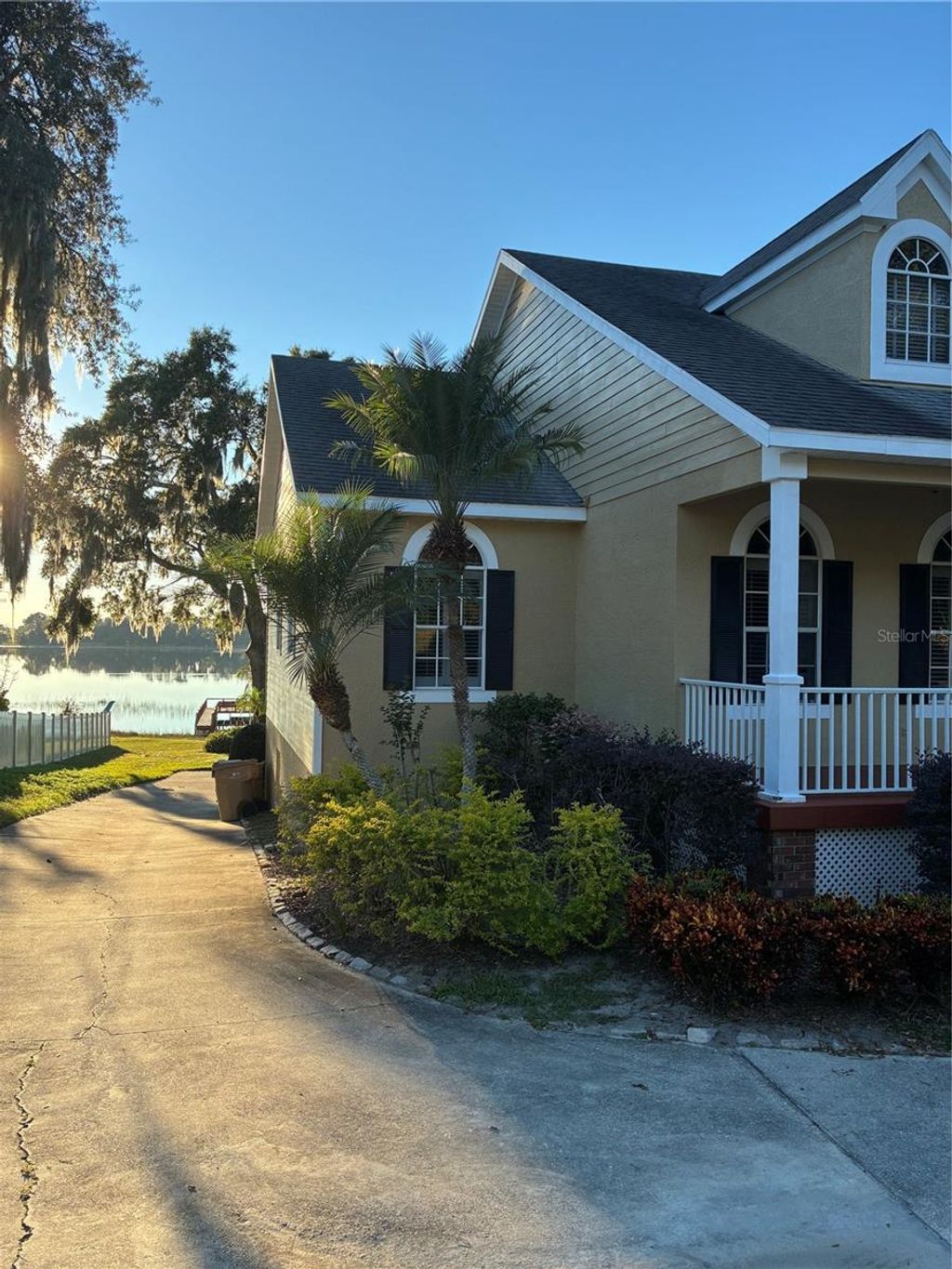 Photo of 41515 Silver Drive, Umatilla, FL 32784 (MLS # G5104940)