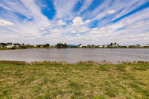 A home in PORT CHARLOTTE