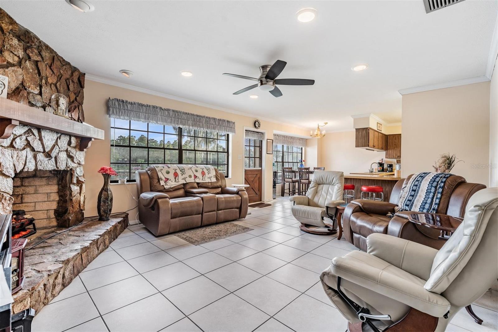 RIVERHILLS PARK UNIT 1 - Residential