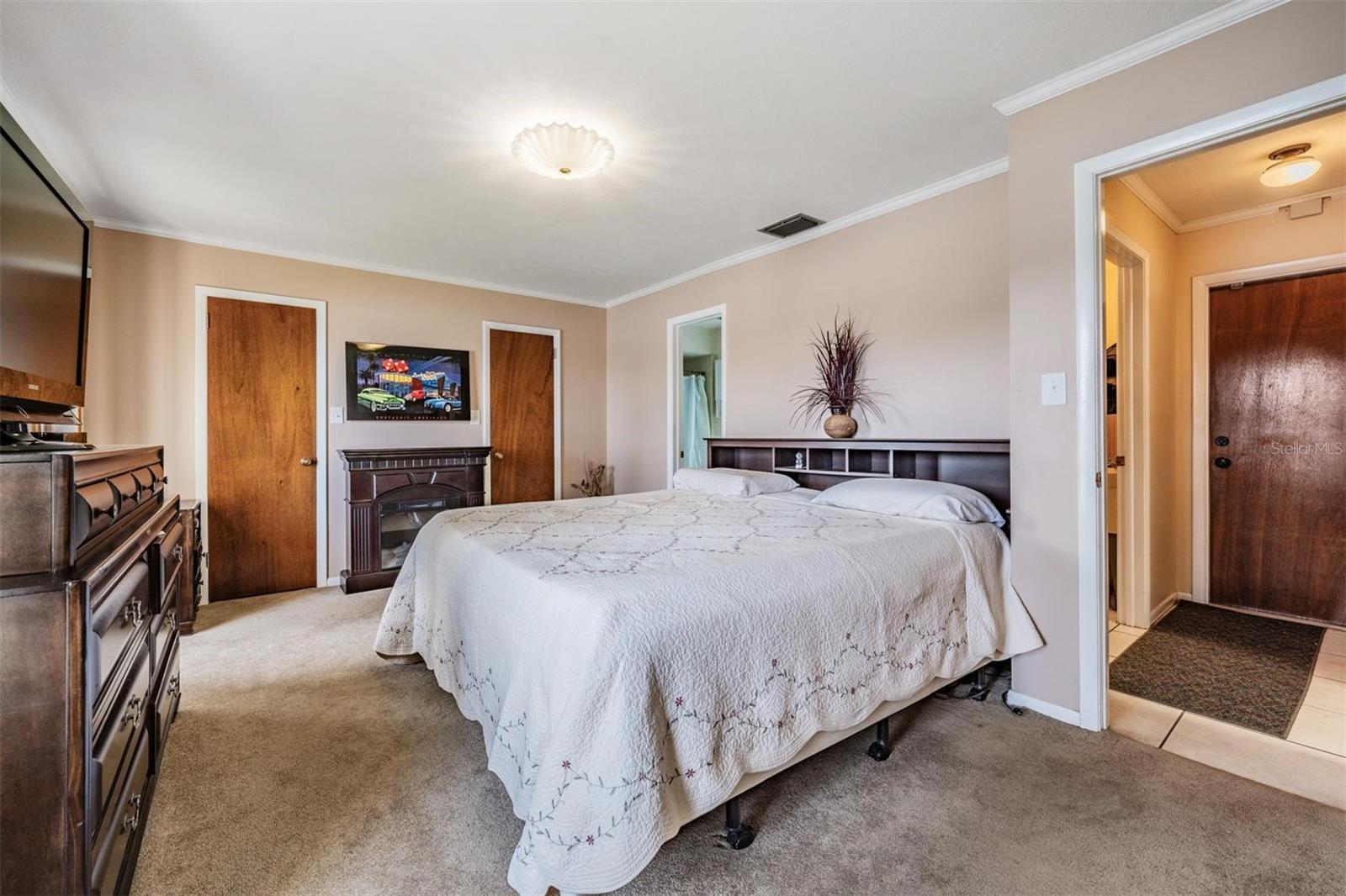 RIVERHILLS PARK UNIT 1 - Residential