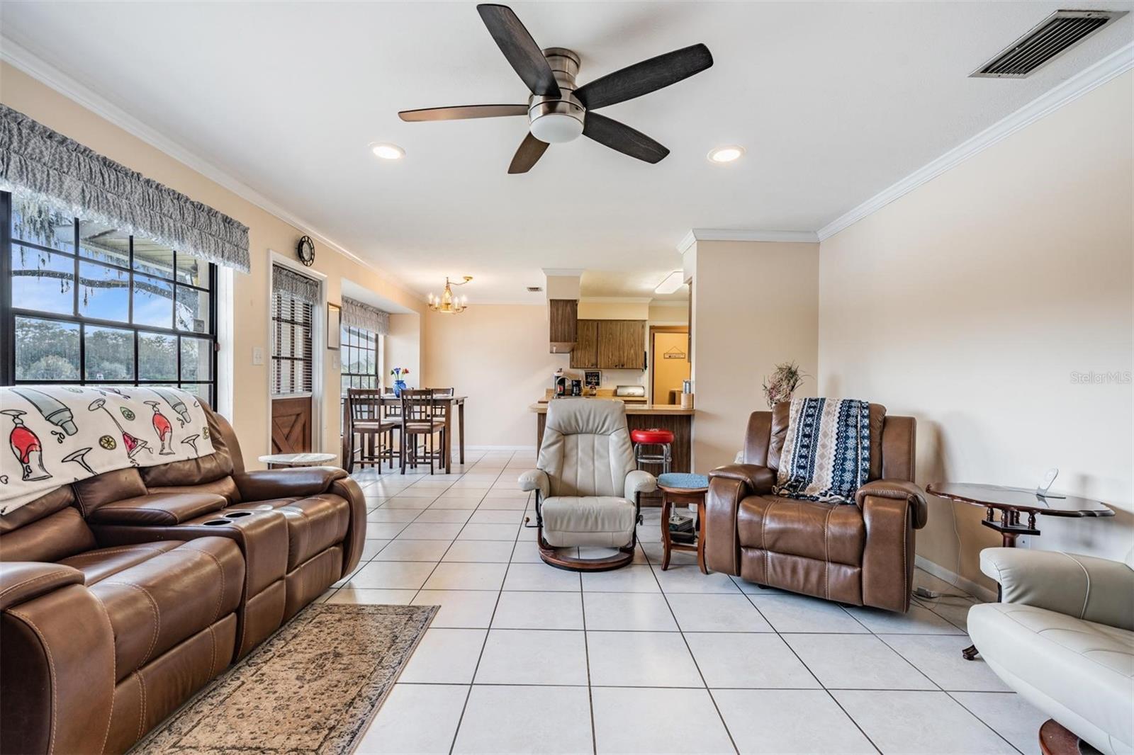 RIVERHILLS PARK UNIT 1 - Residential