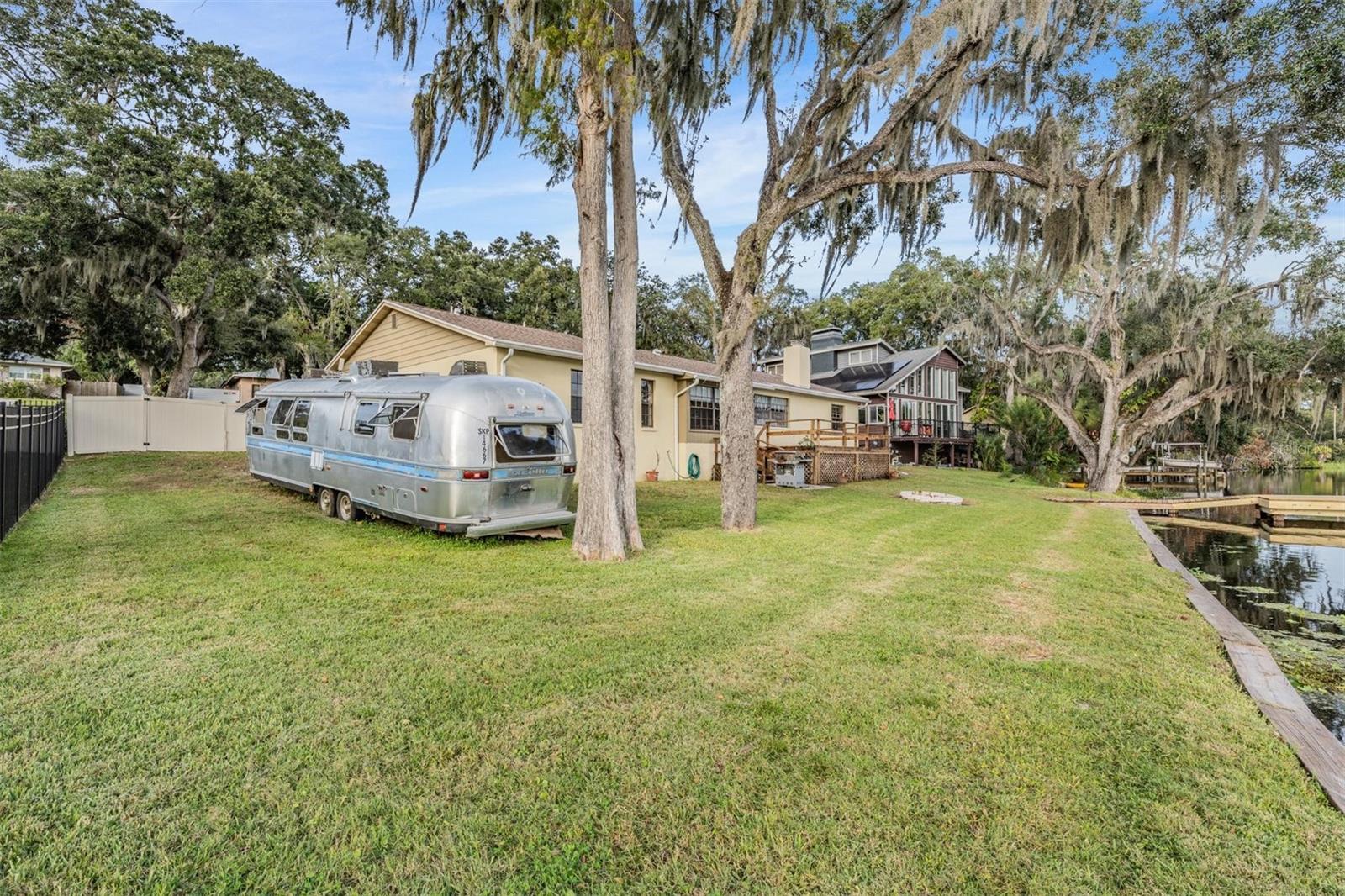 RIVERHILLS PARK UNIT 1 - Residential