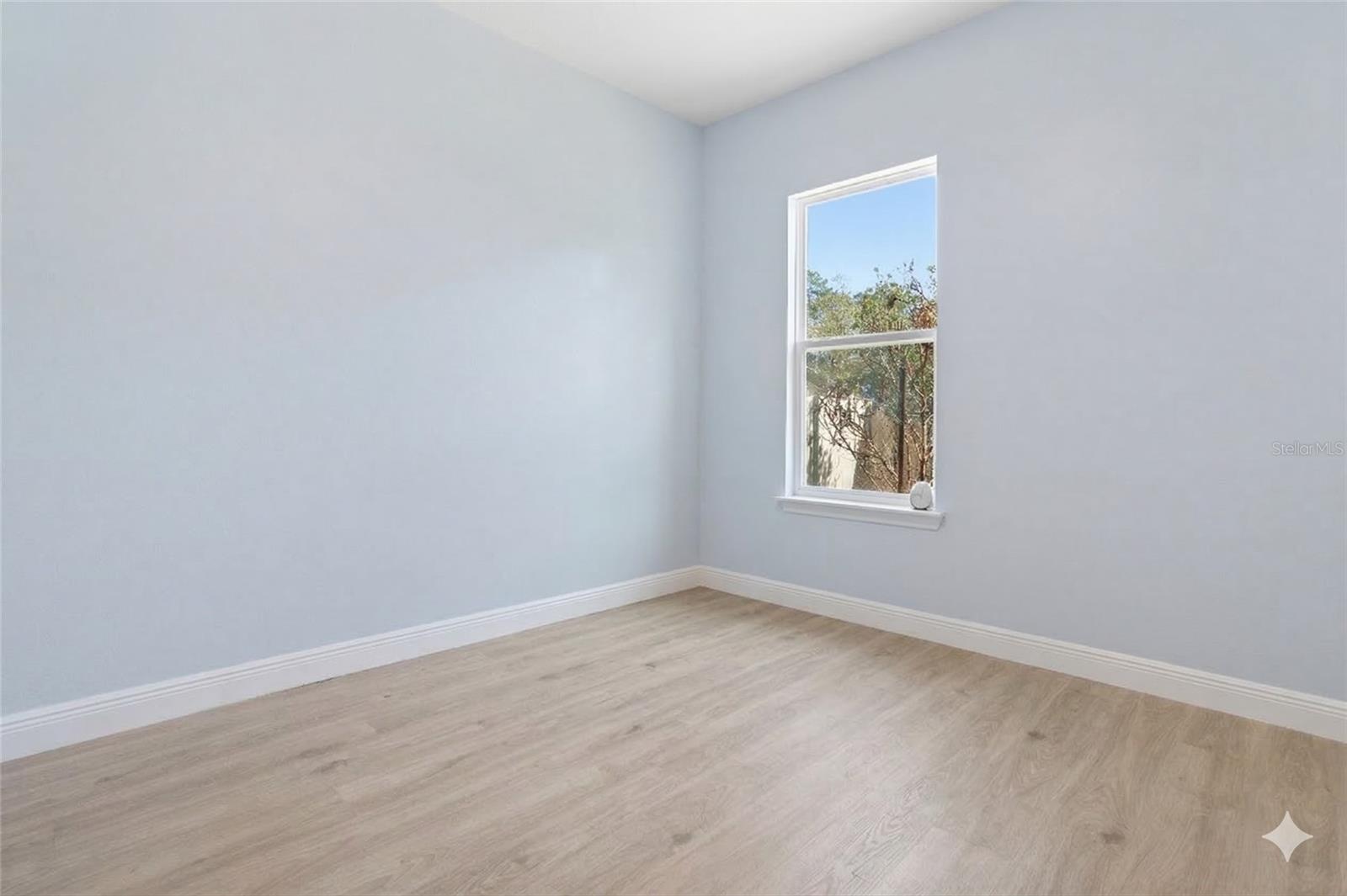 HUNTINGTON DOWNS - Residential